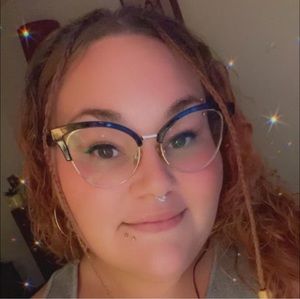 Meet your Posher, Brittney